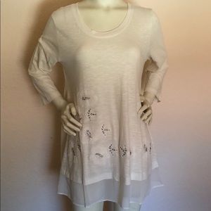 LOGO by Lori Goldstein top